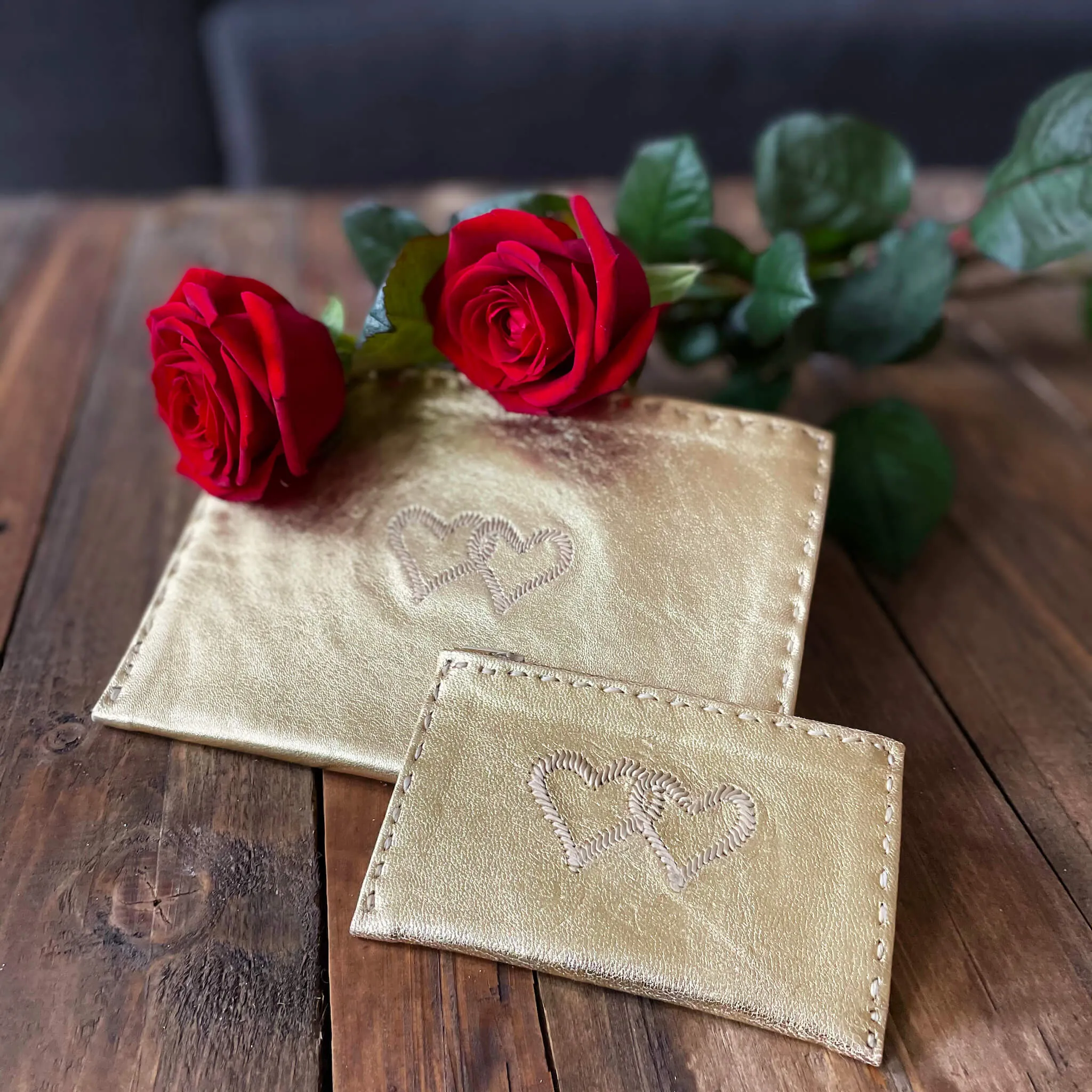 Embroidered Leather Coin Wallet *Love Edition* in Gold