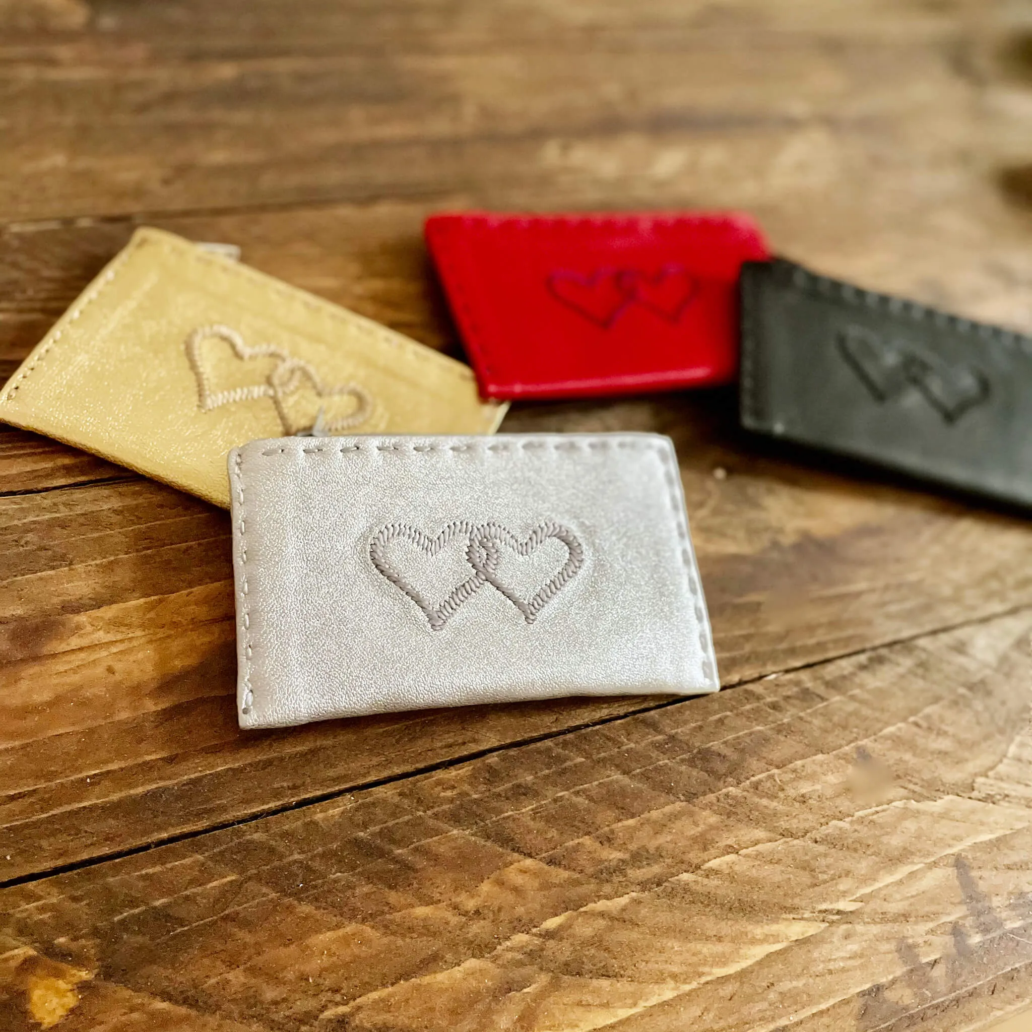 Embroidered Leather Coin Wallet *Love Edition* in Gold